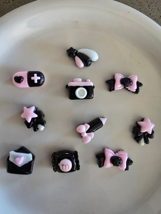 Set de 10 piezas de nail art en colores rosa y negro de tamaño mediano para decoración de uñas